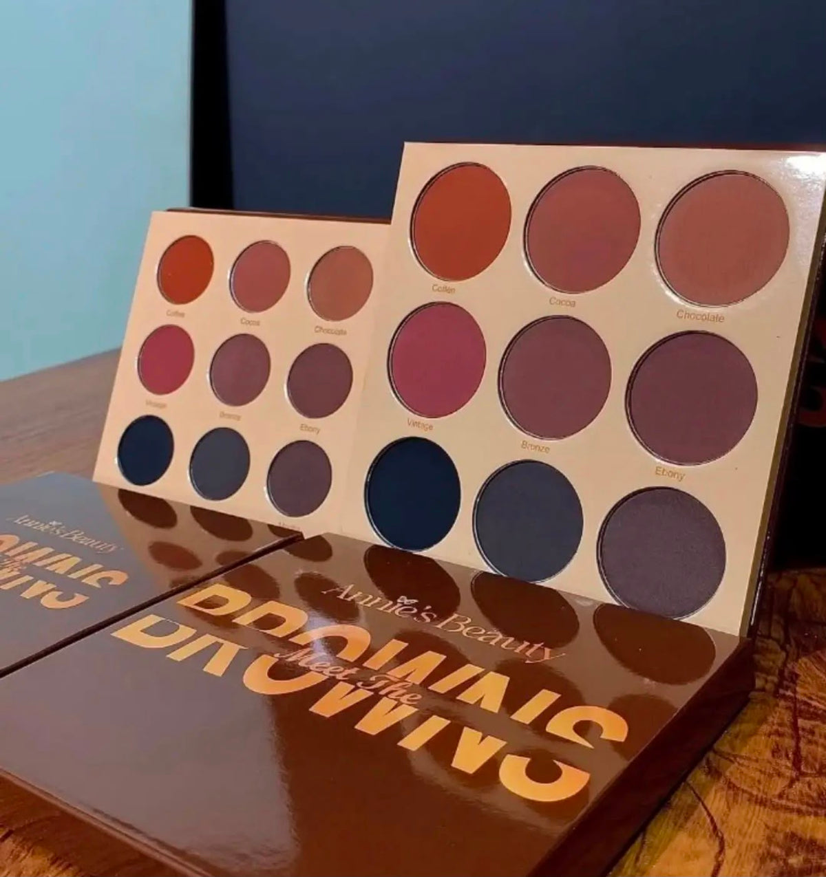 Meet The Browns Eyeshadow Palette"